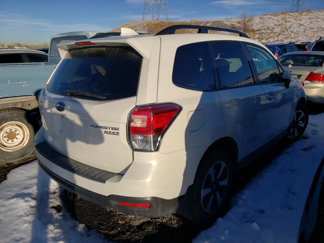 Photo 4 from auction – 2017 SUBARU FORESTER 2 with VIN JF2SJAGC7HH446933