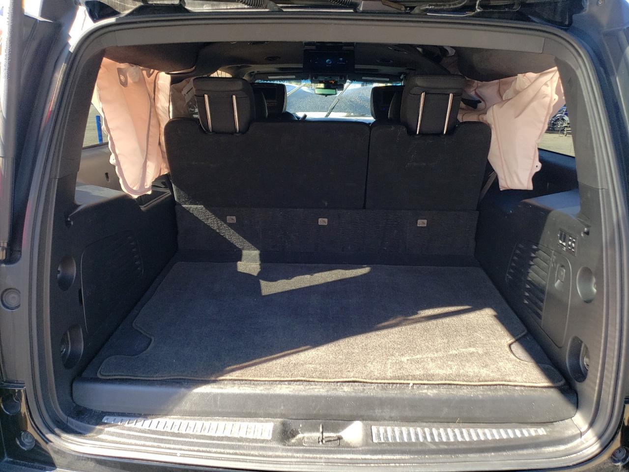 Photo 9 from auction – 2017 CADILLAC ESCALADE E with VIN 1GYS3KKJXHR311440