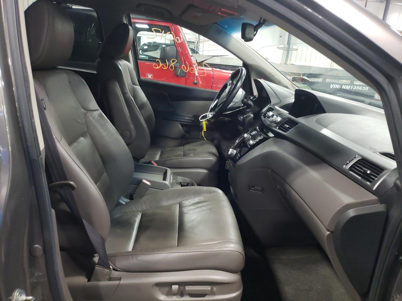 Photo 5 from auction – 2011 HONDA ODYSSEY EX with VIN 5FNRL5H68BB067289