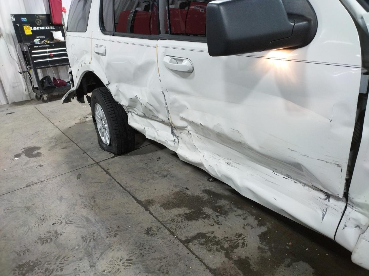Foto 9 de la subasta – 2010 FORD EXPLORER X con VIN 1FMEU6DE6AUA37594