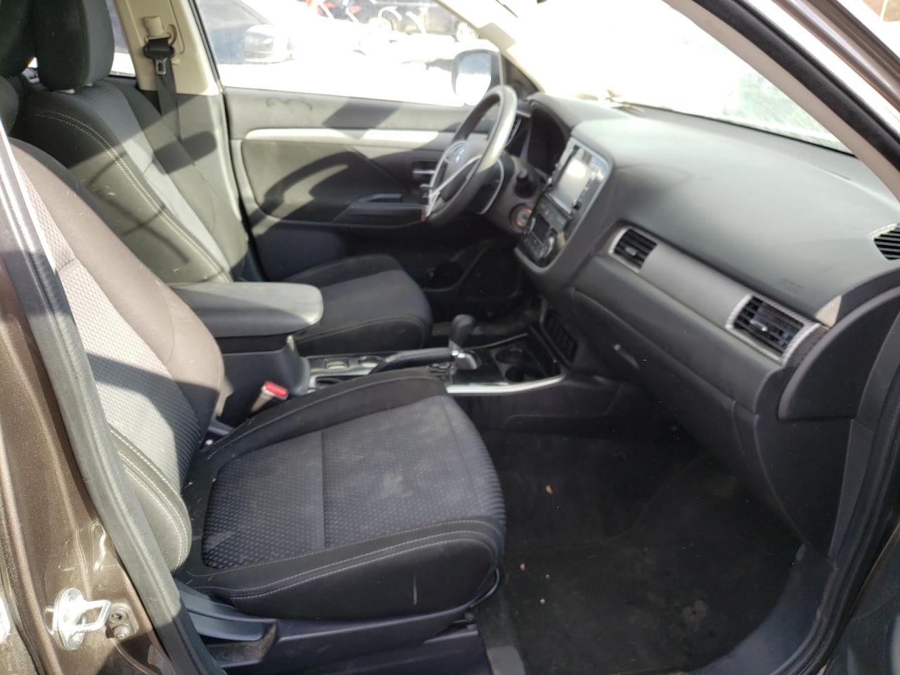 Photo 5 from auction – 2018 MITSUBISHI OUTLANDER with VIN JA4AD2A3XJZ013990