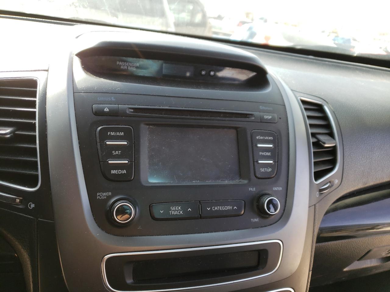 Photo 9 from auction – 2014 KIA SORENTO EX with VIN 5XYKU4A72EG432574