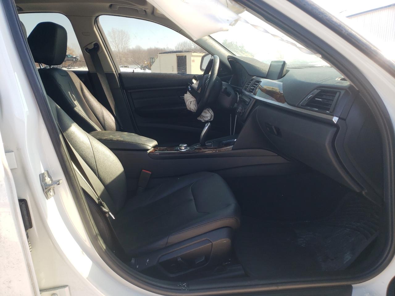 Photo 5 from auction – 2013 BMW 335 XI with VIN WBA3B9C52DF586008