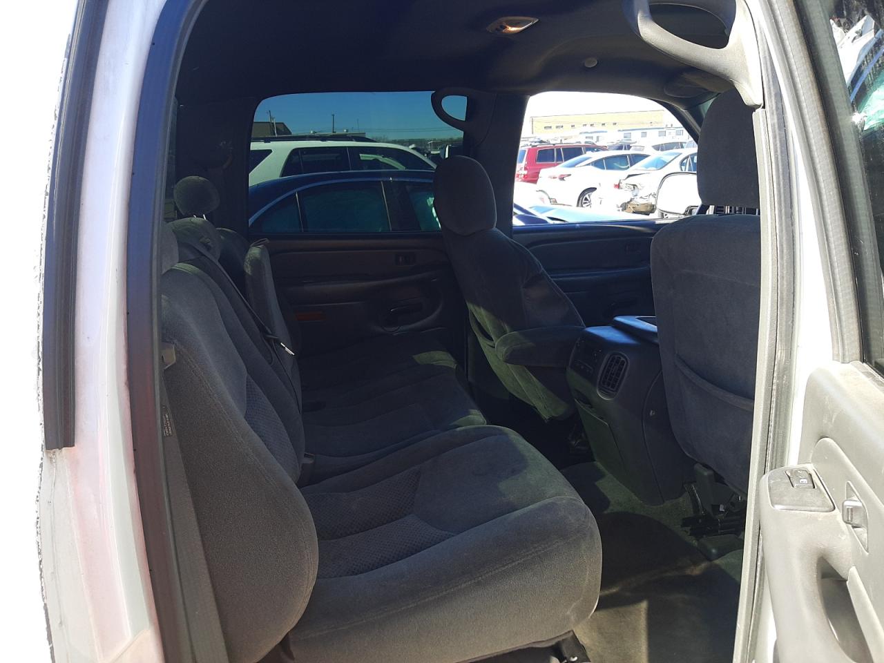 Photo 6 from auction – 2004 CHEVROLET SILVERADO with VIN 2GCEK13T241433678