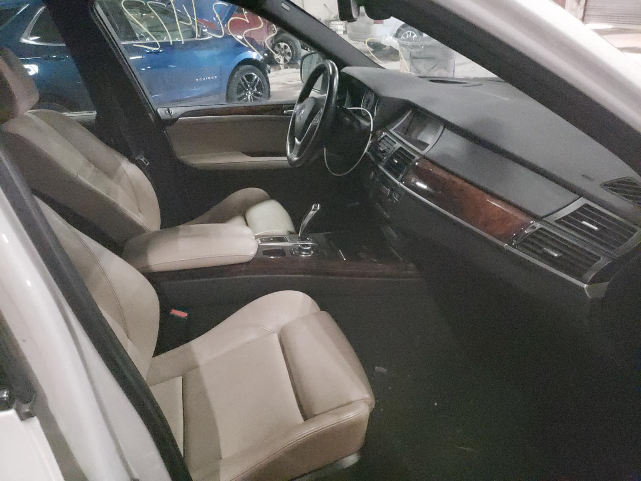 Photo 5 from auction – 2012 BMW X5 XDRIVE5 with VIN 5UXZV8C50CL424004