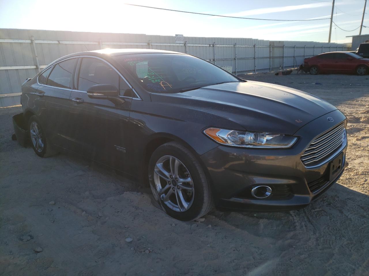 FORD FUSION TIT 2016 with VIN 3FA6P0SU7GR342437 - Photo from auction