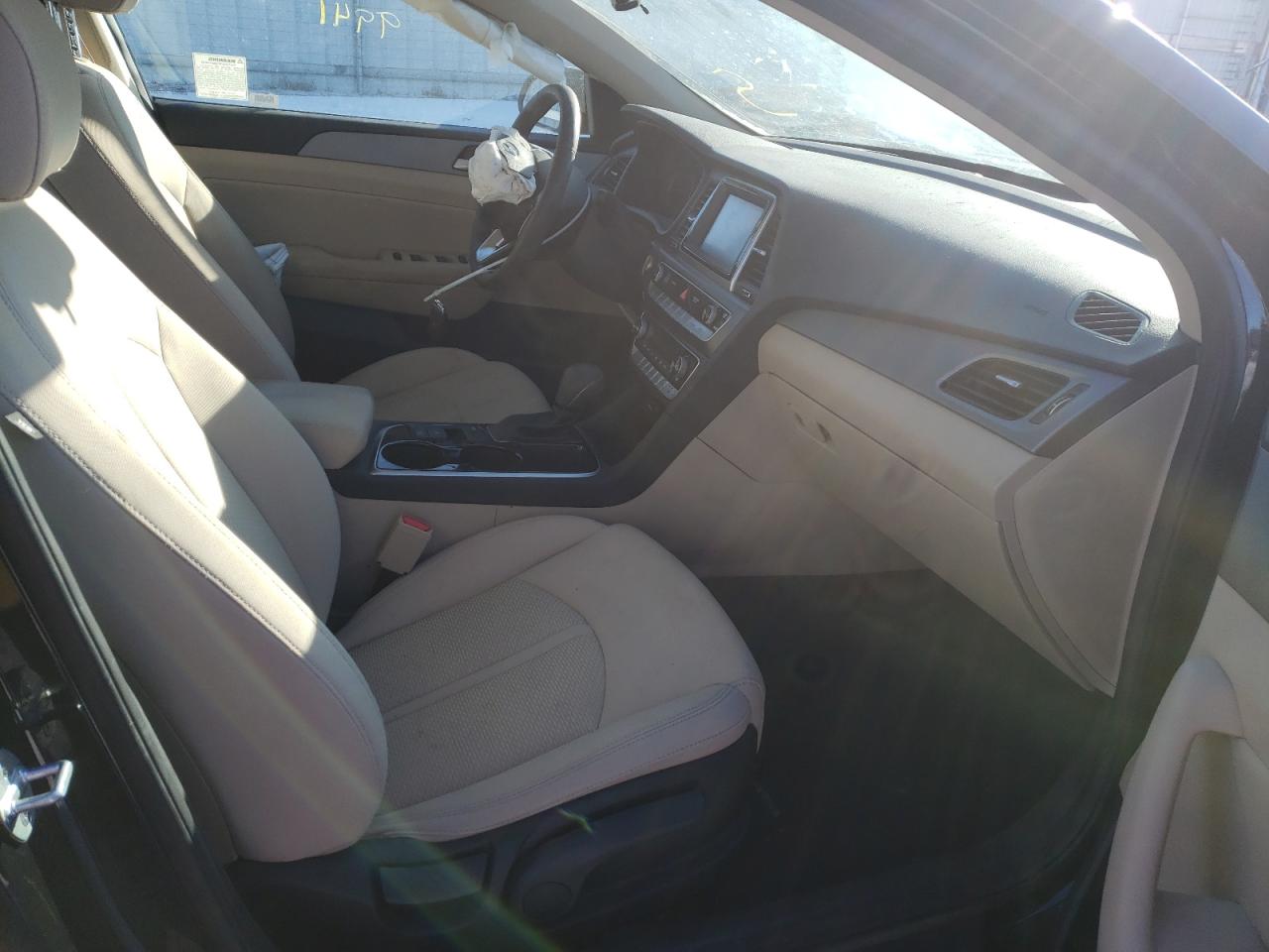 Photo 5 from auction – 2019 HYUNDAI SONATA LIM with VIN 5NPE34AF2KH814275