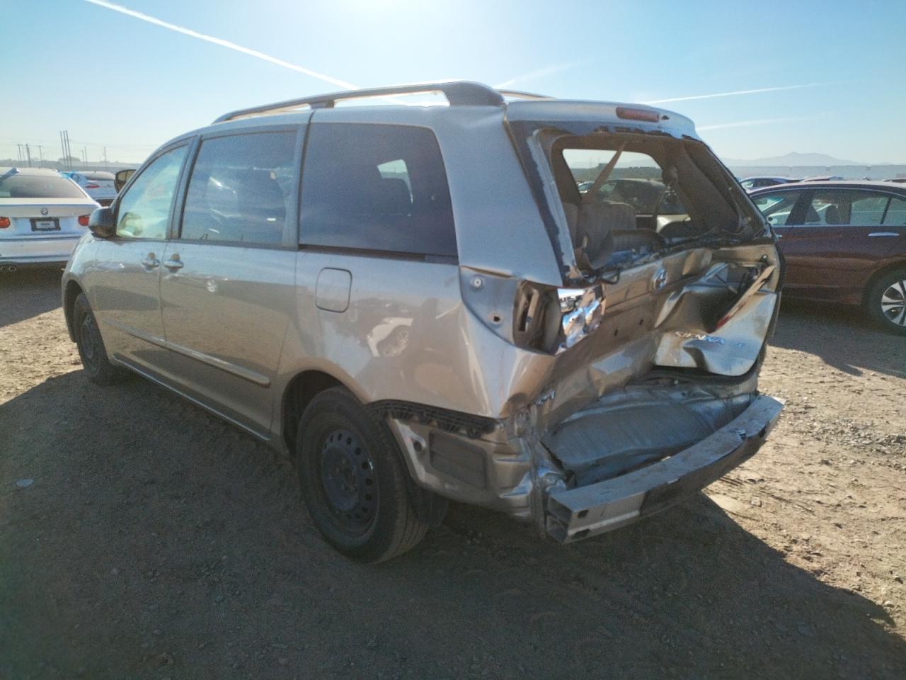 Photo 3 from auction – 2010 TOYOTA SIENNA CE with VIN 5TDKK4CC8AS304093