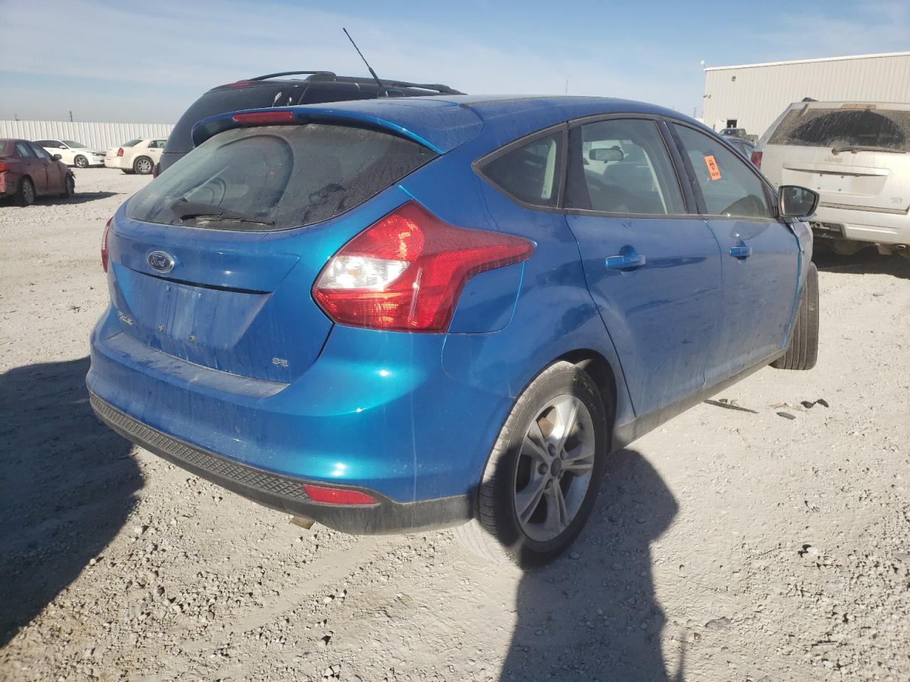 Photo 4 from auction – 2014 FORD FOCUS SE with VIN 1FADP3K21EL277877