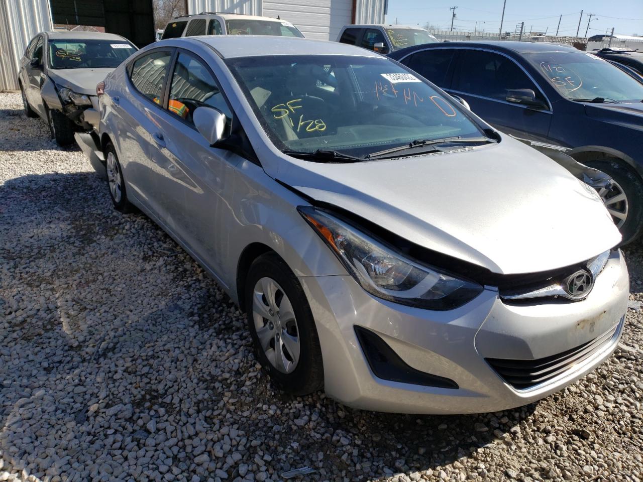 HYUNDAI ELANTRA SE 2016 with VIN 5NPDH4AE0GH705373 - Photo from auction