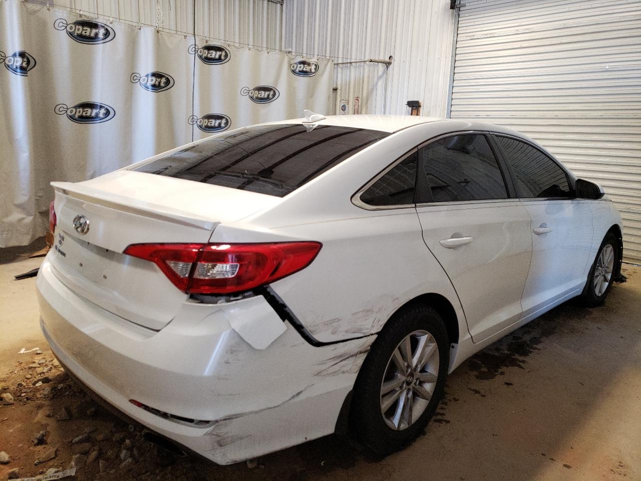 Photo 4 from auction – 2015 HYUNDAI SONATA SE with VIN 5NPE24AF9FH192136