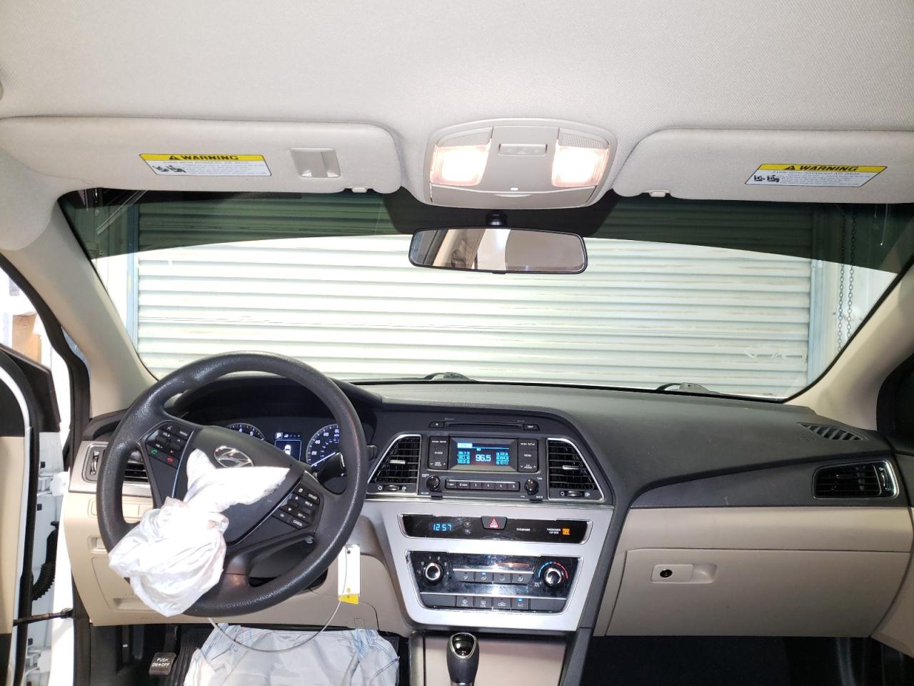 Photo 9 from auction – 2015 HYUNDAI SONATA SE with VIN 5NPE24AF9FH192136