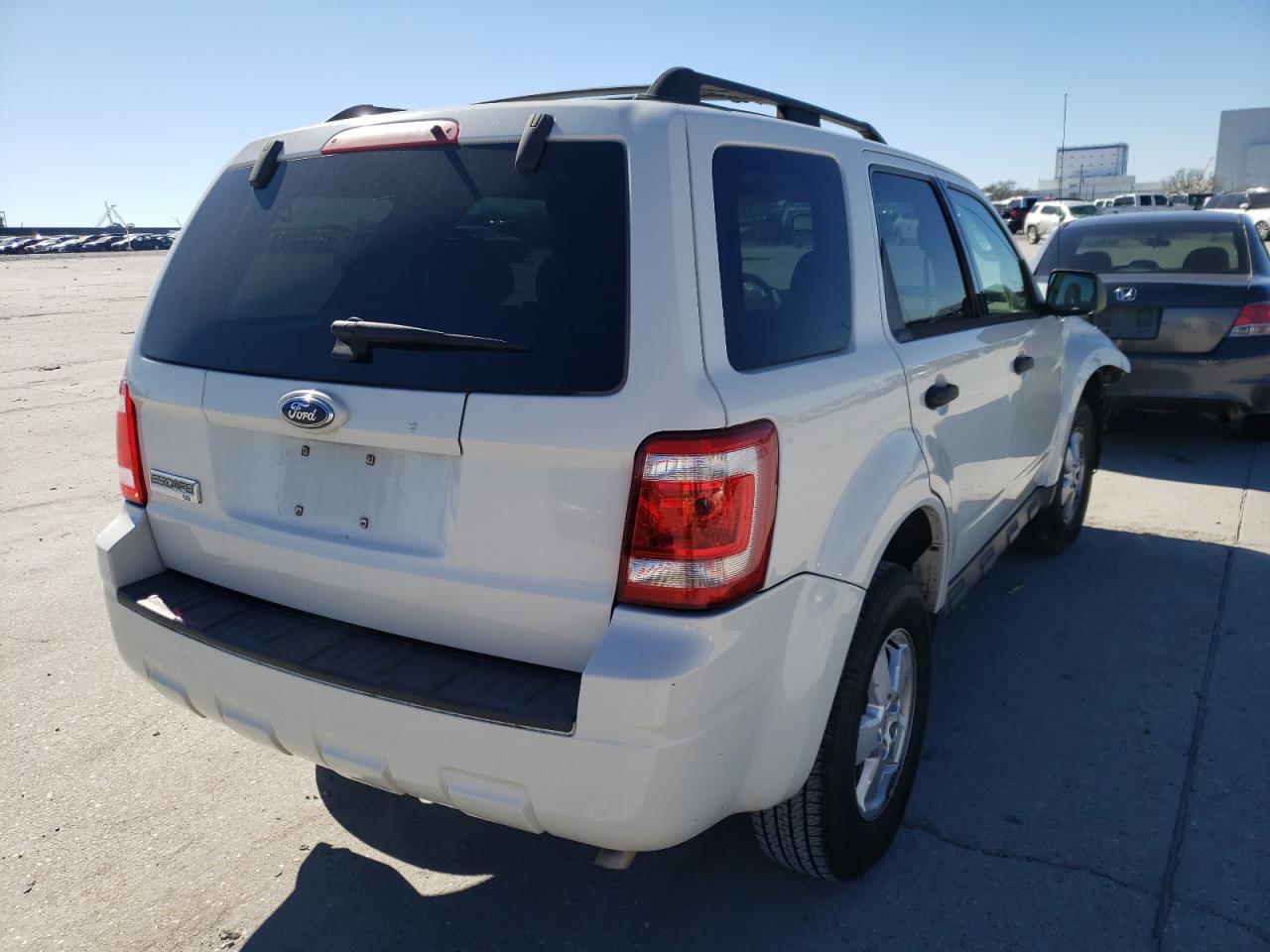 Photo 4 from auction – 2009 FORD ESCAPE XLT with VIN 1FMCU03G69KA62882
