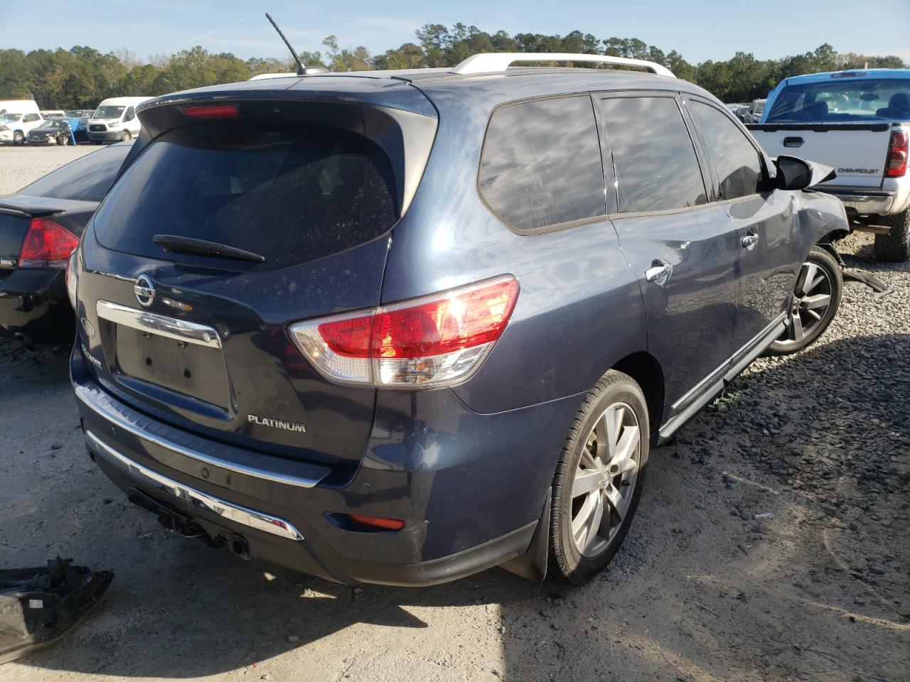 Photo 4 from auction – 2016 NISSAN PATHFINDER with VIN 5N1AR2MN1GC611249