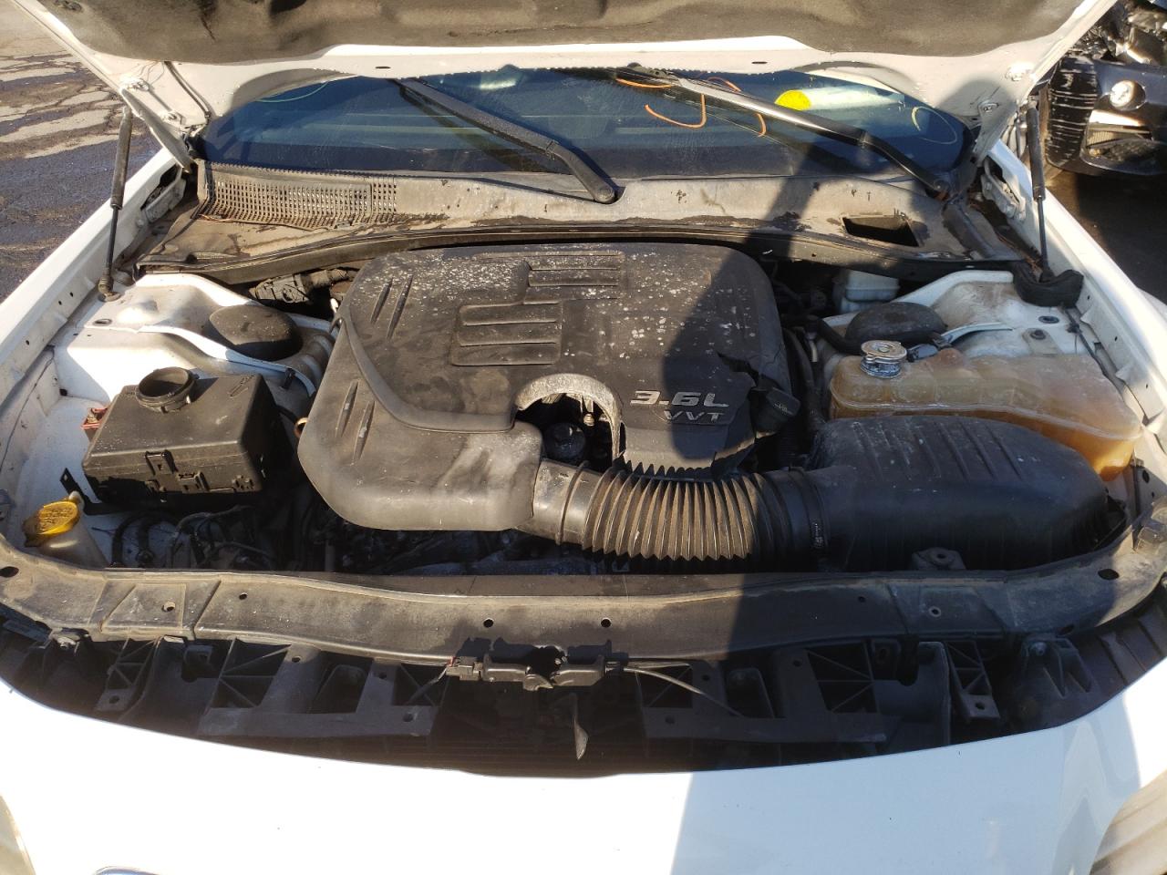 Photo 7 from auction – 2013 CHRYSLER 300C with VIN 2C3CCAEG7DH621614
