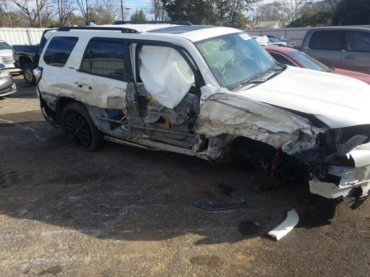 Photo 9 from auction – 2019 TOYOTA 4RUNNER SR with VIN JTEBU5JR2K5697552
