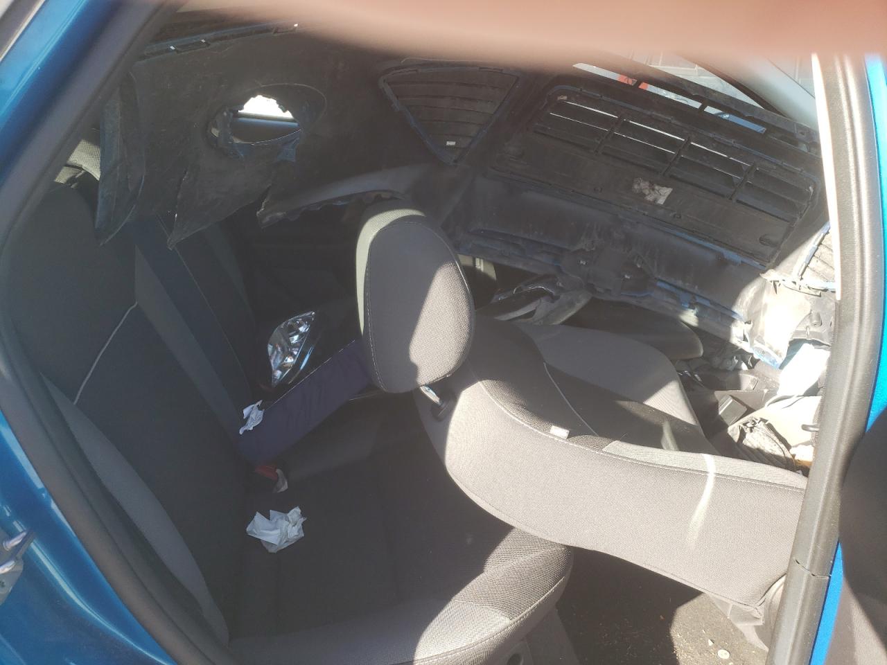 Photo 6 from auction – 2014 FORD FOCUS SE with VIN 1FADP3K21EL277877