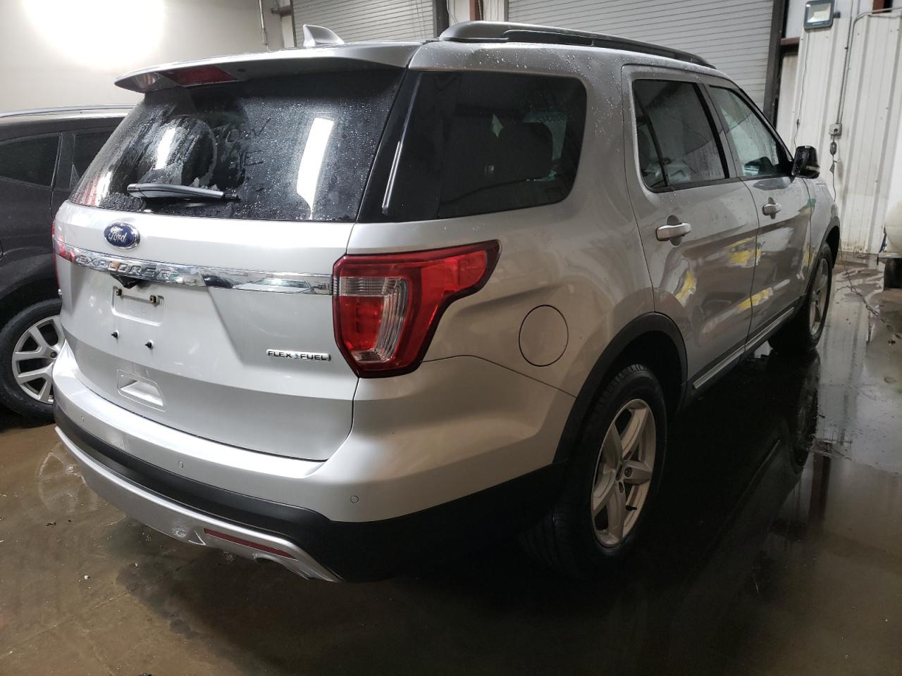 Photo 4 from auction – 2016 FORD EXPLORER X with VIN 1FM5K7D80GGB33783