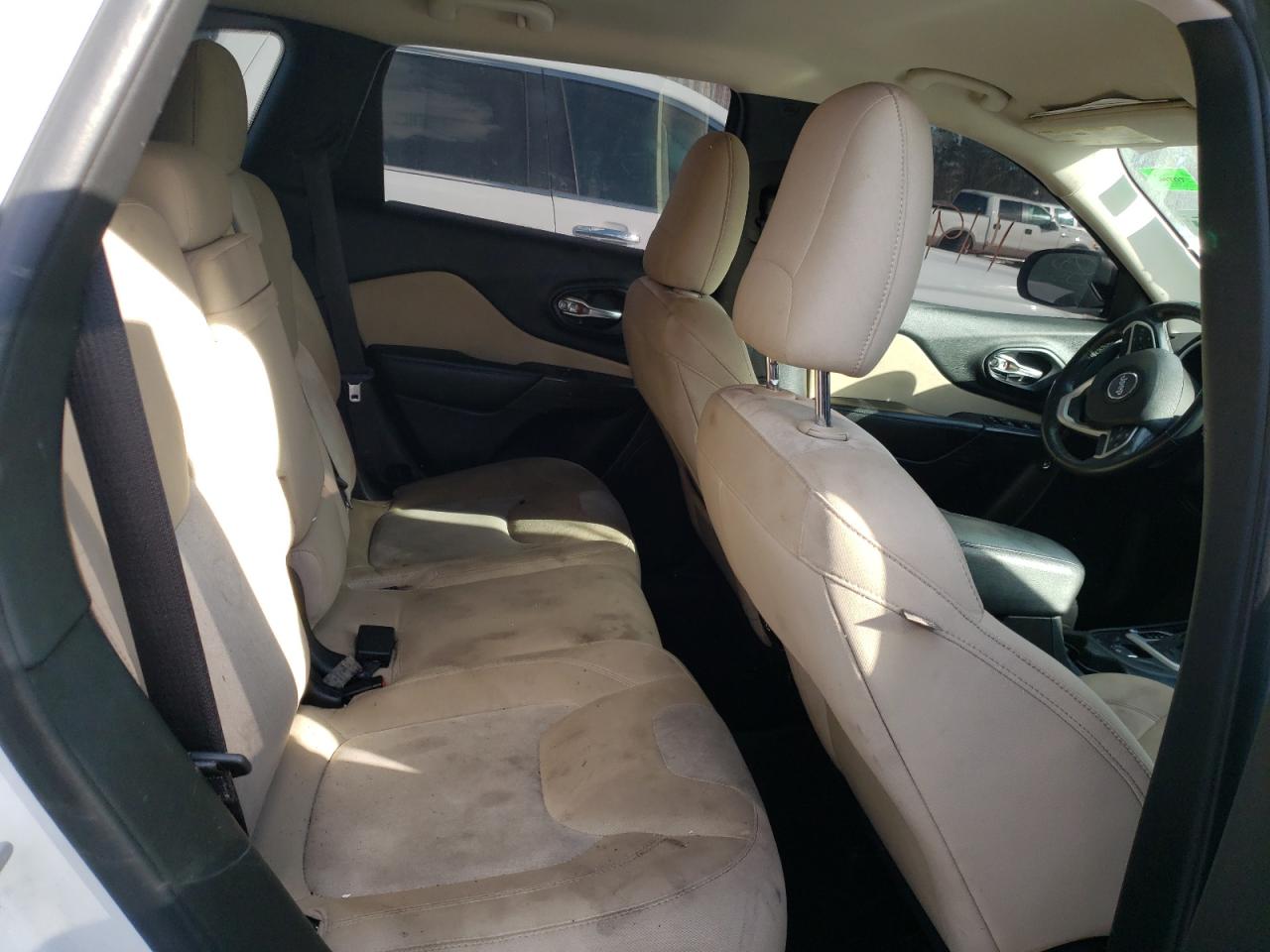 Photo 6 from auction – 2015 JEEP CHEROKEE S with VIN 1C4PJLAB0FW711264