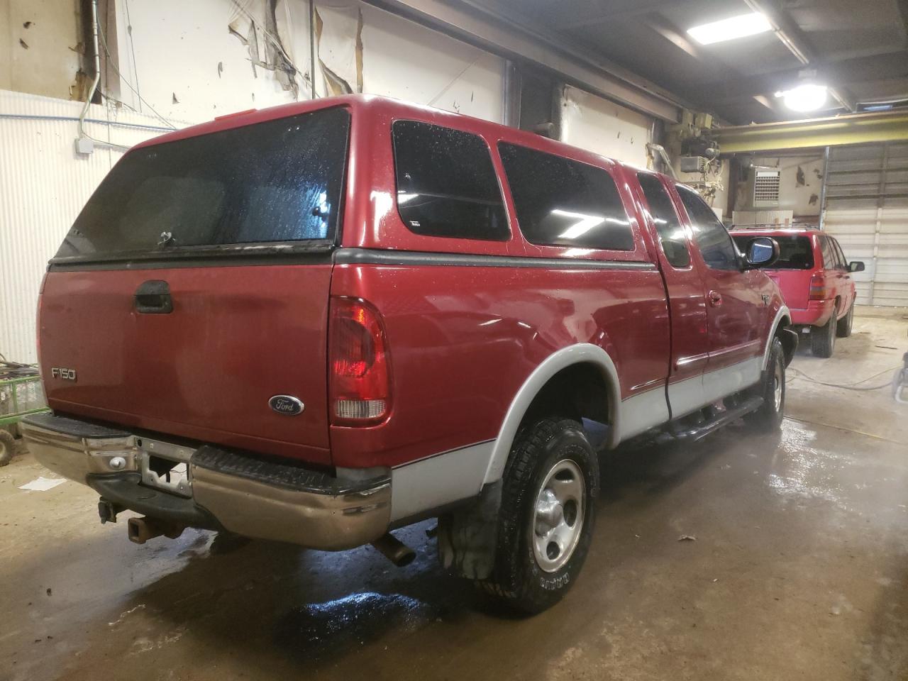 Photo 4 from auction – 1999 FORD F150 with VIN 2FTRX18L4XCA16681