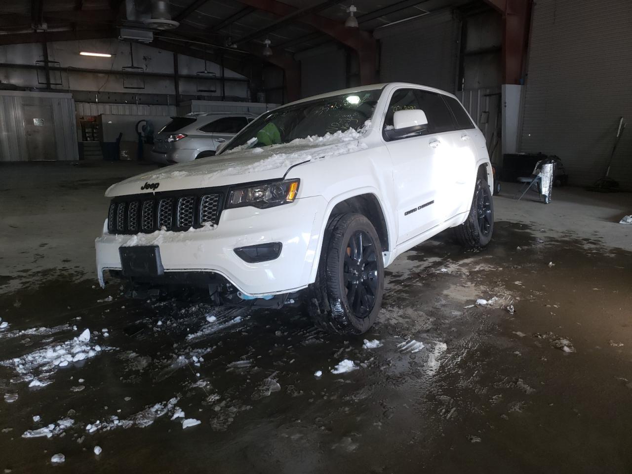 Photo 2 from auction – 2019 JEEP GRAND CHER with VIN 1C4RJFAGXKC729028