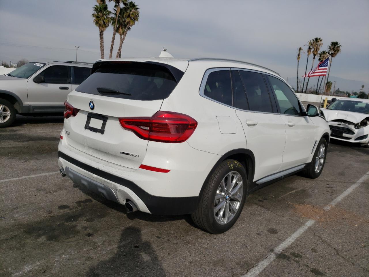 Photo 4 from auction – 2019 BMW X3 SDRIVE3 with VIN 5UXTR7C51KLR45509