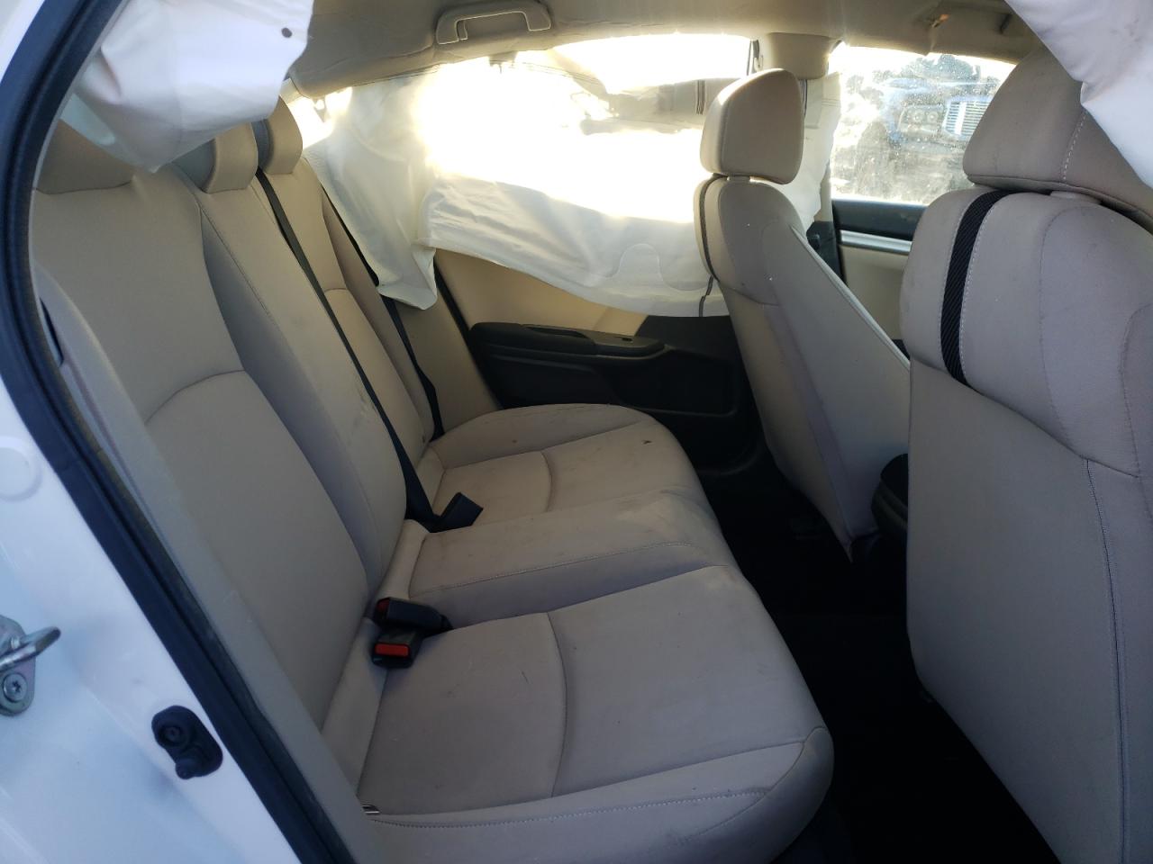 Photo 6 from auction – 2018 HONDA CIVIC LX with VIN 2HGFC2F5XJH589864