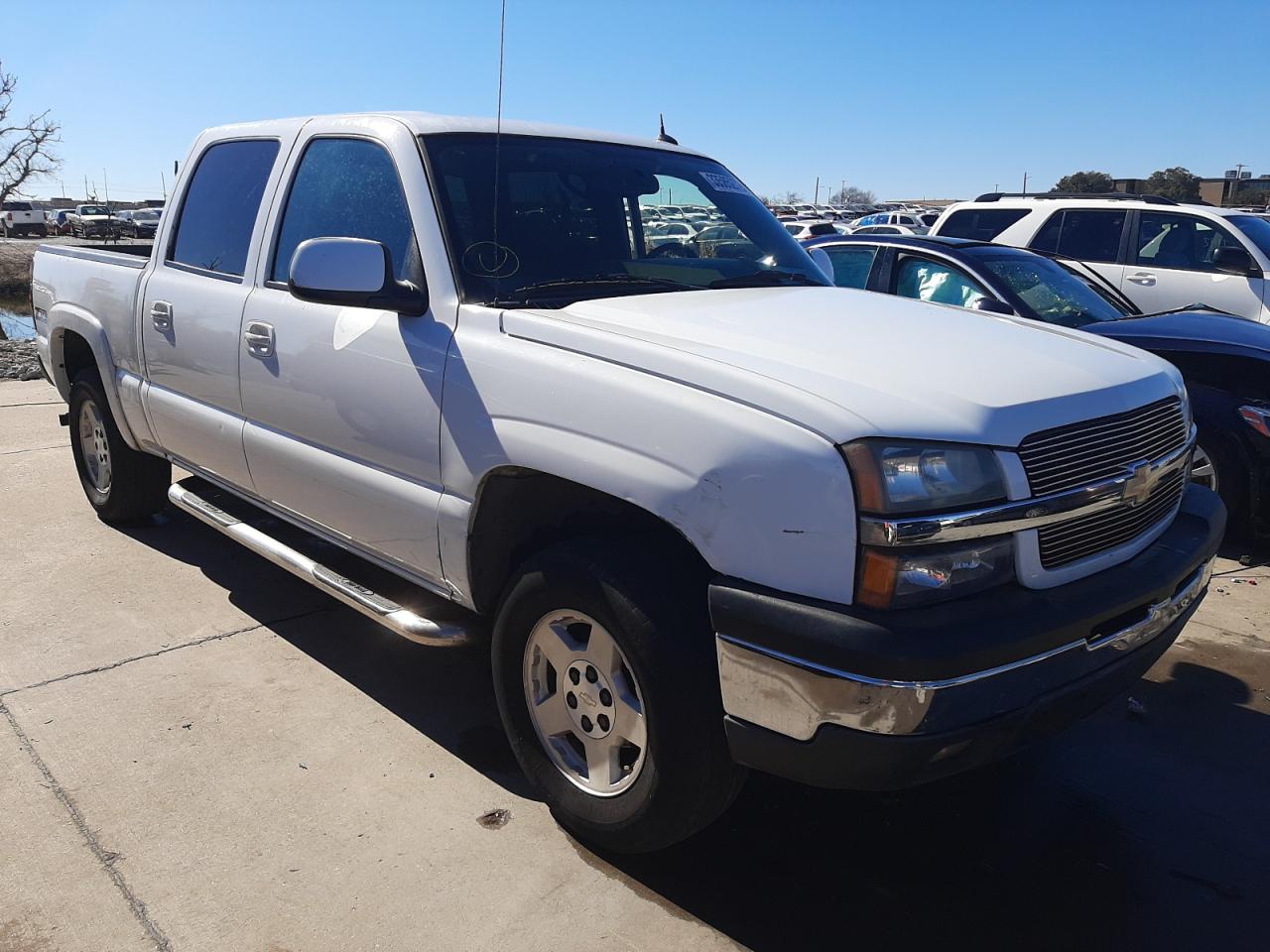 CHEVROLET SILVERADO 2004 with VIN 2GCEK13T241433678 - Photo from auction