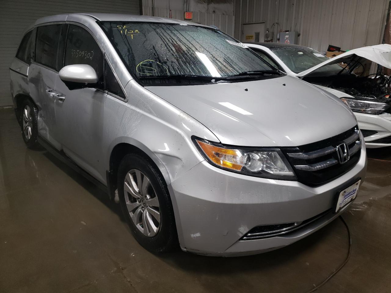 HONDA ODYSSEY EX 2014 with VIN 5FNRL5H42EB131877 - Photo from auction