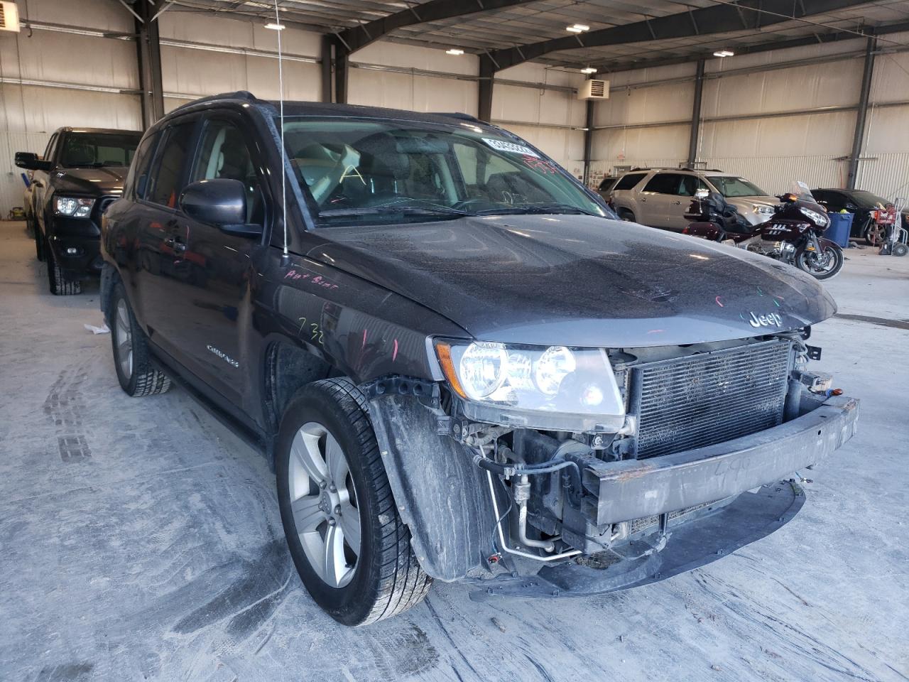 JEEP COMPASS LA 2015 with VIN 1C4NJDEB0FD321557 - Photo from auction