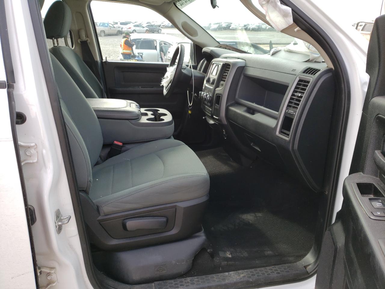 Photo 5 from auction – 2015 RAM 1500 ST with VIN 1C6RR7FT4FS619518