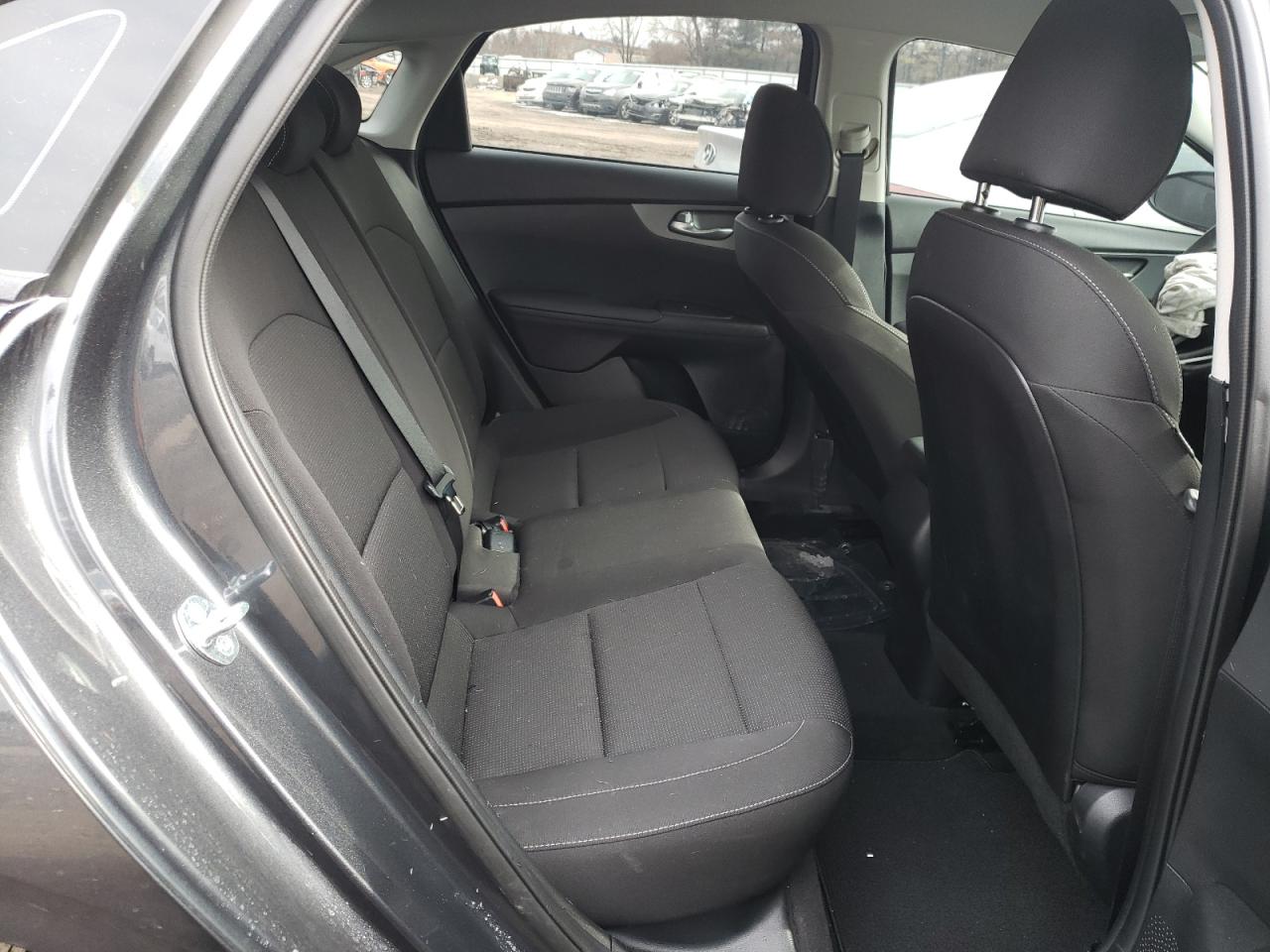 Photo 6 from auction – 2021 KIA FORTE FE with VIN 3KPF24AD1ME388401