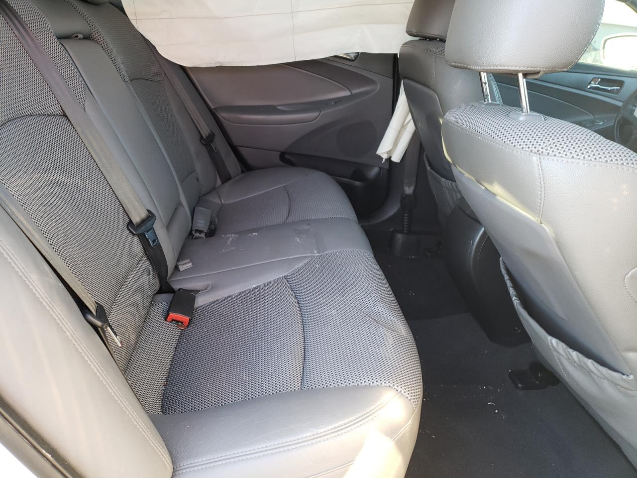 Photo 6 from auction – 2012 HYUNDAI SONATA SE with VIN 5NPEC4AB0CH328207