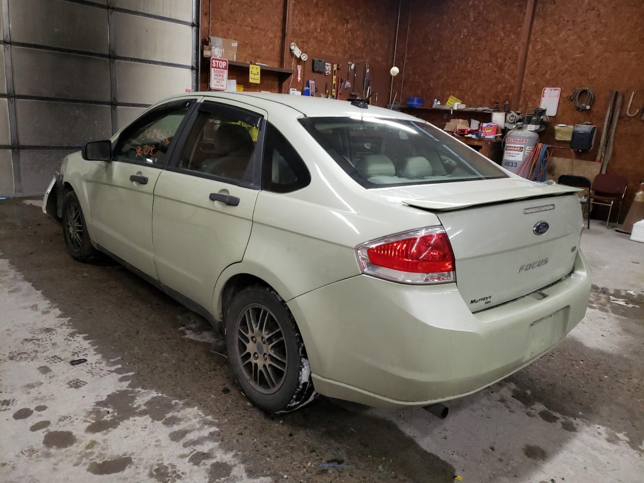 Photo 3 from auction – 2010 FORD FOCUS SE with VIN 1FAHP3FN1AW212283