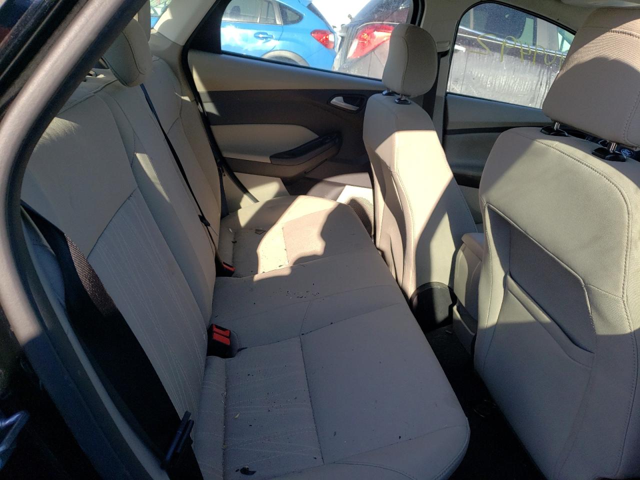 Photo 6 from auction – 2018 FORD FOCUS SE with VIN 1FADP3FEXJL233939