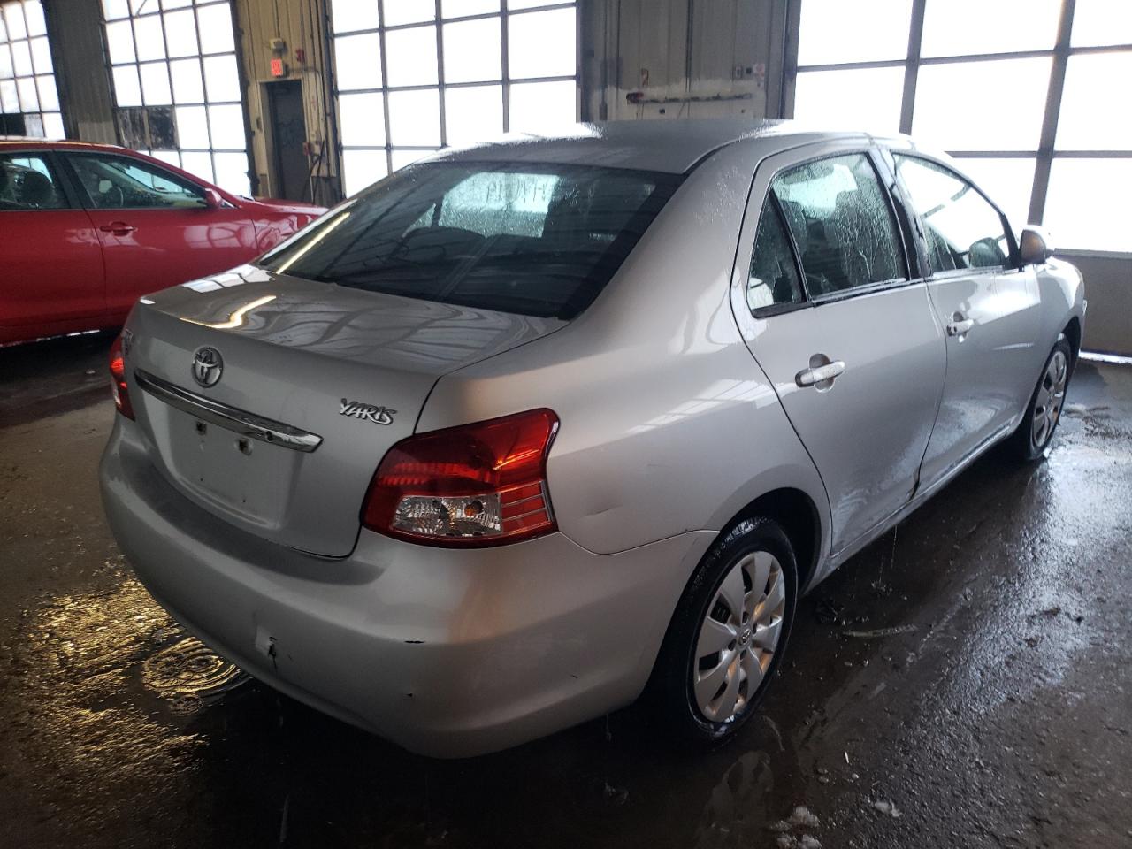 Photo 4 from auction – 2010 TOYOTA YARIS with VIN JTDBT4K39A4065258