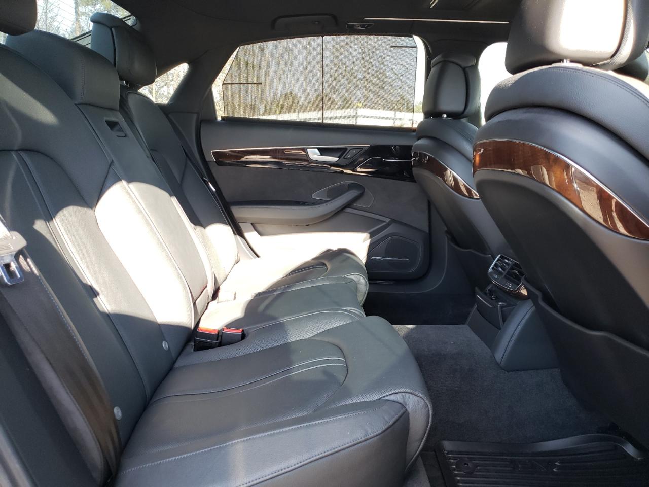 Photo 6 from auction – 2016 AUDI A8 L QUATT with VIN WAU34AFD6GN014111