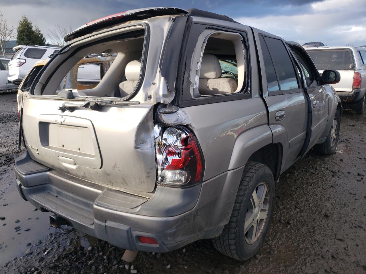 Photo 4 from auction – 2005 CHEVROLET TRAILBLAZE with VIN 1GNDT13S052266164