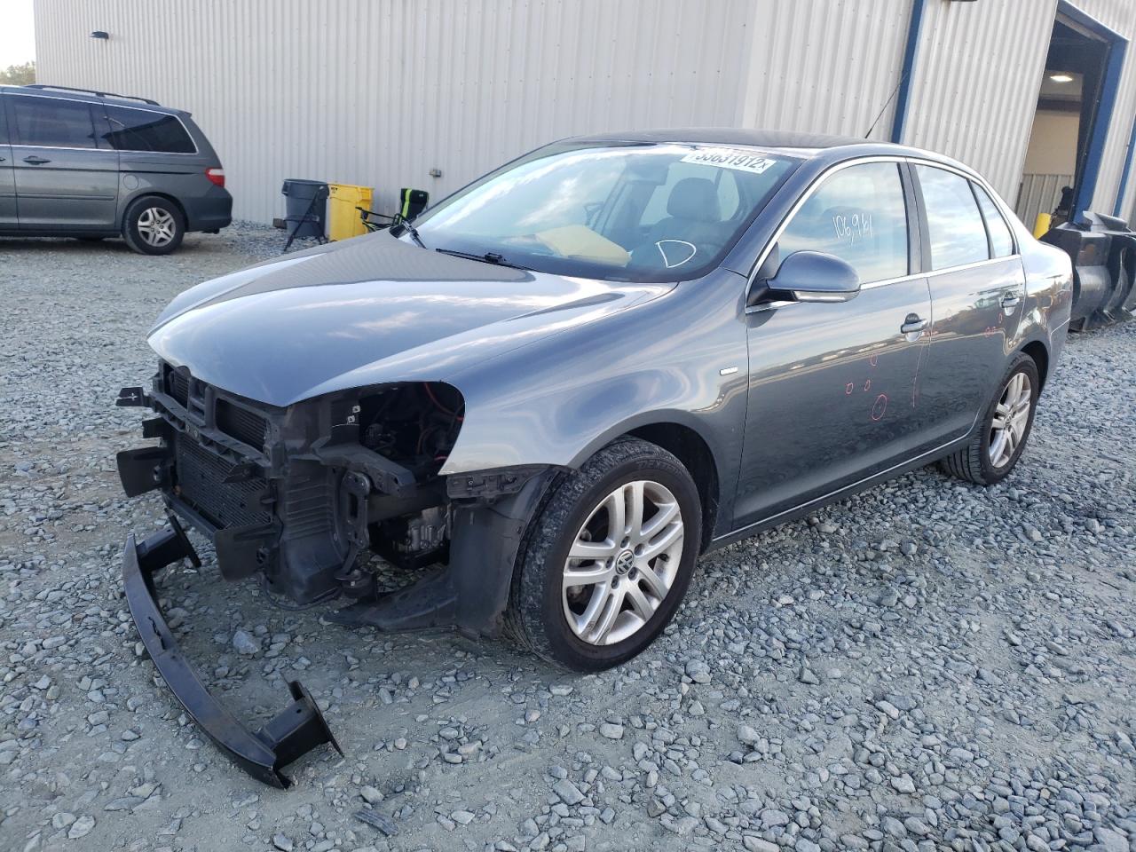 Photo 2 from auction – 2007 VOLKSWAGEN JETTA WOLF with VIN 3VWEF71KX7M182355