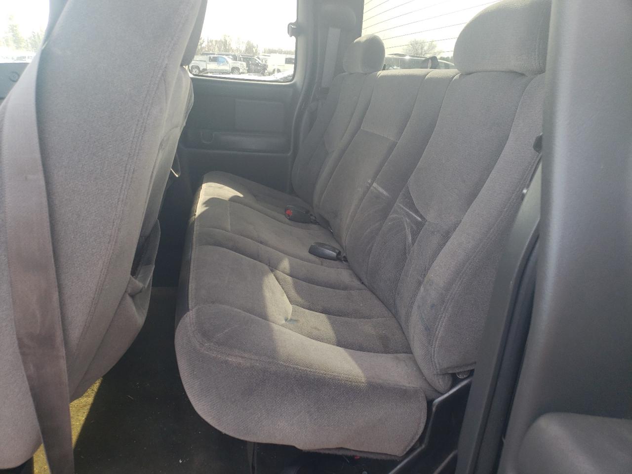 Photo 6 from auction – 2003 GMC NEW SIERRA with VIN 2GTEK19T231249136