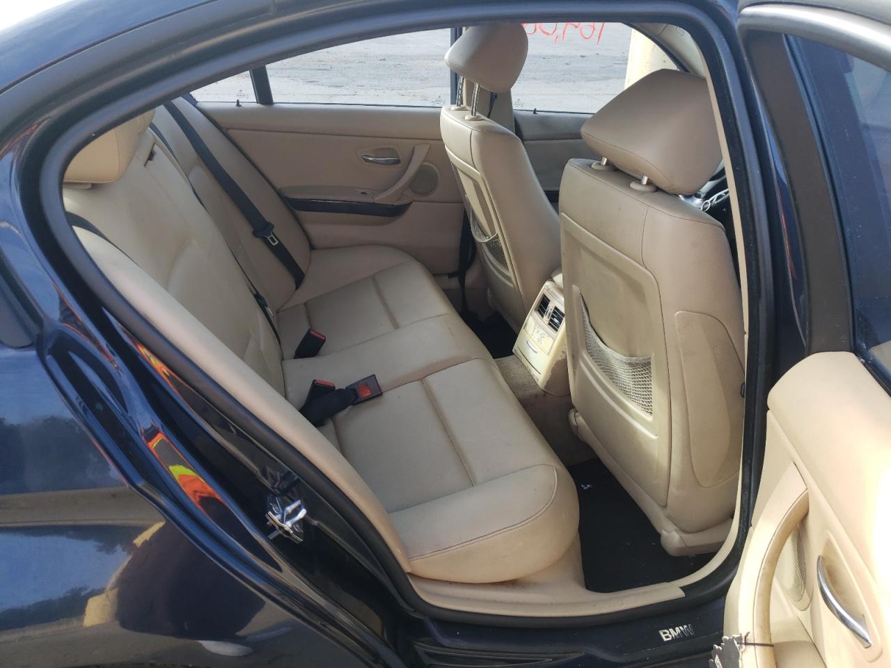 Photo 6 from auction – 2006 BMW 325 I with VIN WBAVB13506PT26021