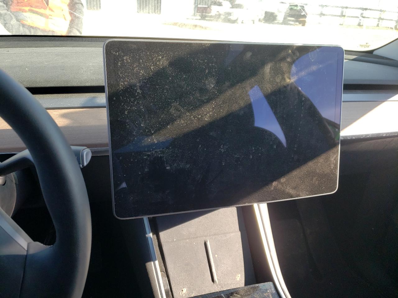 Photo 8 from auction – 2020 TESLA MODEL Y with VIN 5YJYGDEE8LF059281