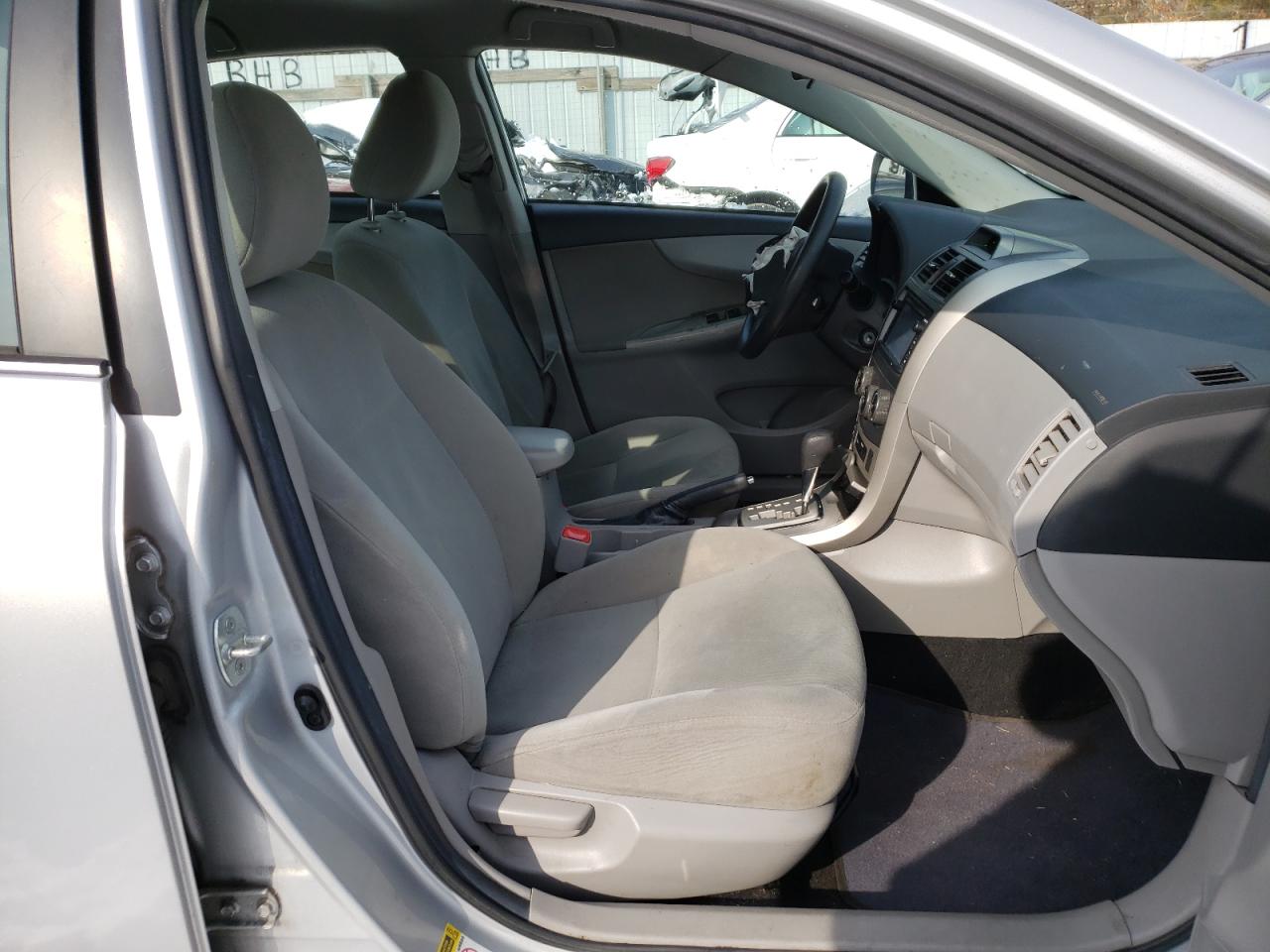 Foto 5 de la subasta – 2013 TOYOTA COROLLA BA con VIN 5YFBU4EE8DP196645