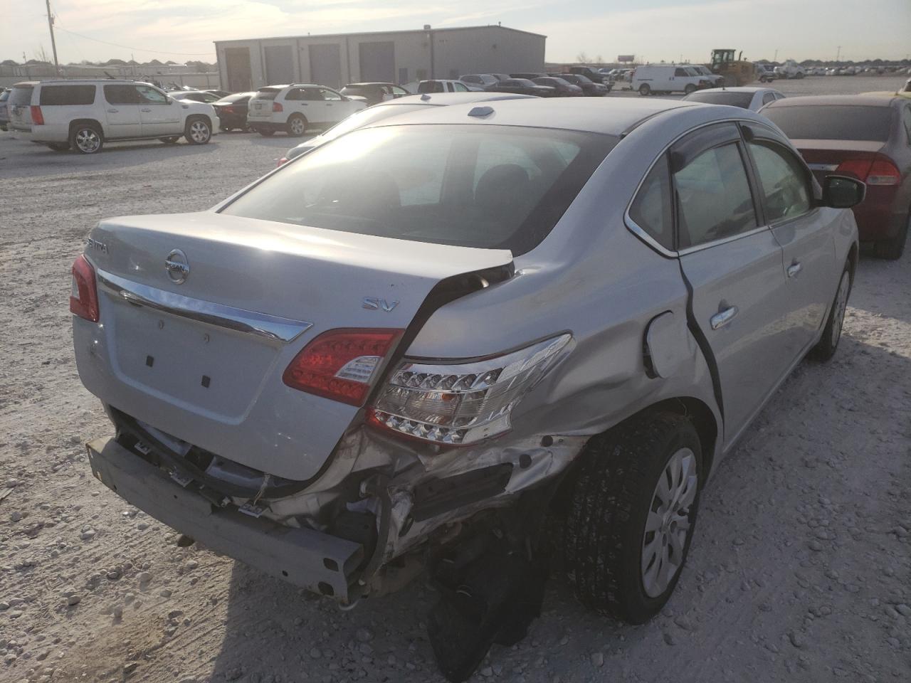 Photo 4 from auction – 2015 NISSAN SENTRA S with VIN 3N1AB7AP3FL663676