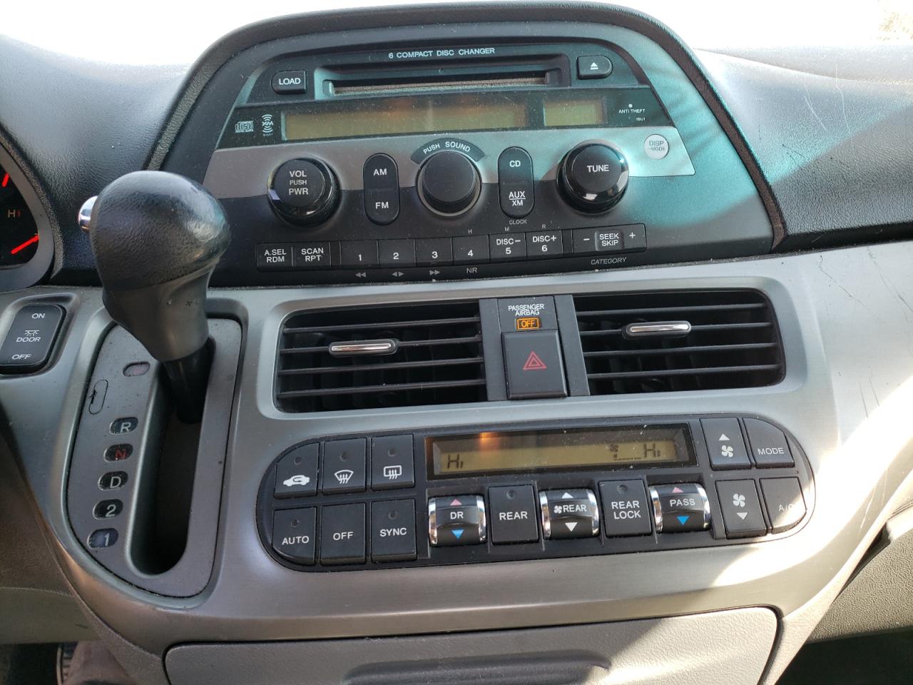 Photo 9 from auction – 2005 HONDA ODYSSEY EX with VIN 5FNRL38665B005284