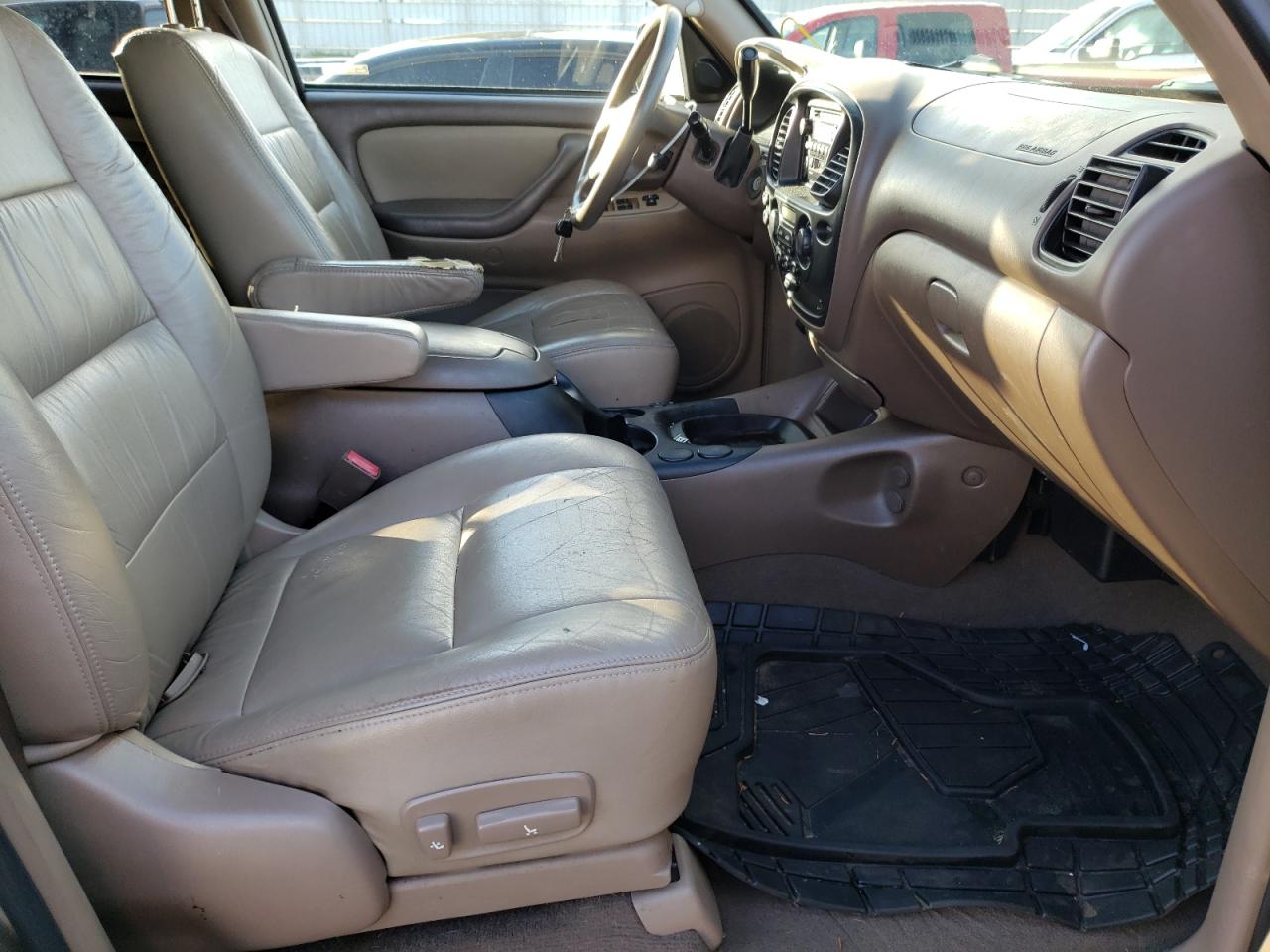 Photo 5 from auction – 2002 TOYOTA SEQUOIA SR with VIN 5TDZT34A82S066007