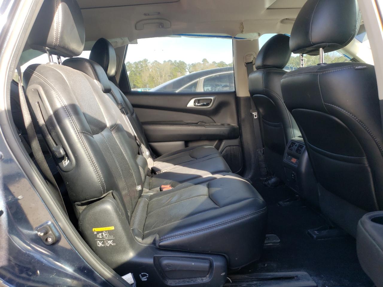 Photo 6 from auction – 2016 NISSAN PATHFINDER with VIN 5N1AR2MN1GC611249