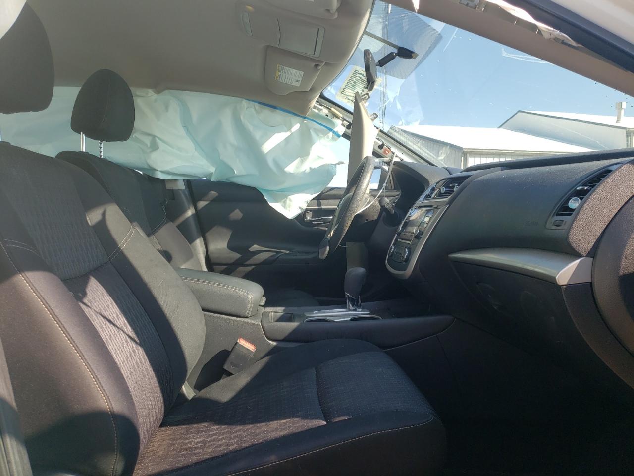 Photo 5 from auction – 2017 NISSAN ALTIMA 2.5 with VIN 1N4AL3AP1HC179836