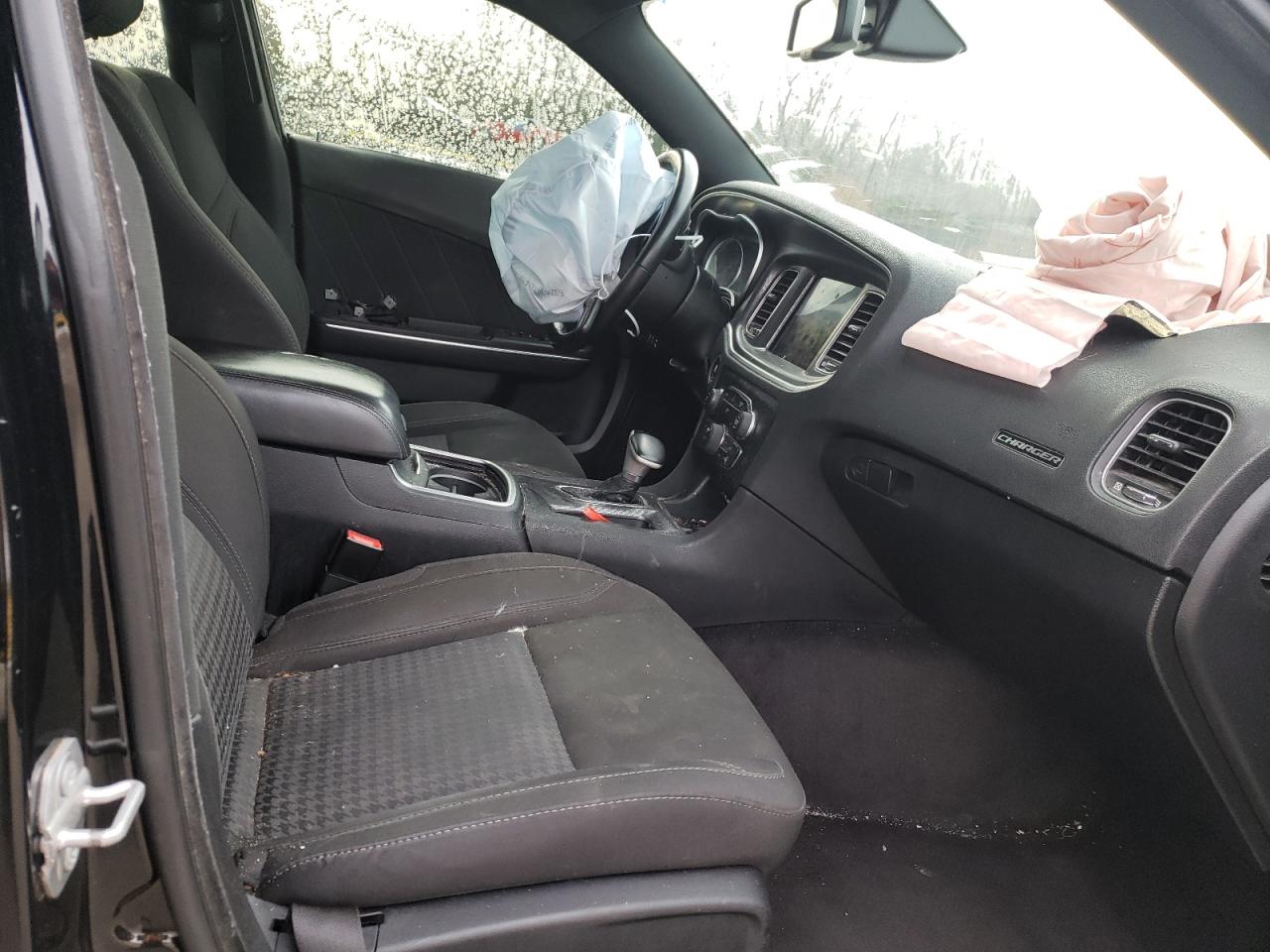 Photo 5 from auction – 2017 DODGE CHARGER SX with VIN 2C3CDXHG2HH625233