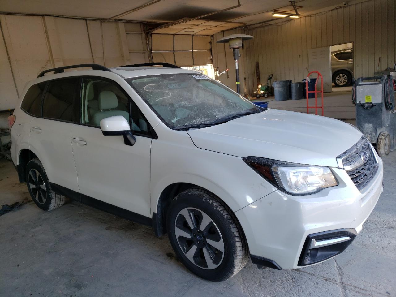 SUBARU FORESTER 2 2018 with VIN JF2SJAEC8JH486303 - Photo from auction